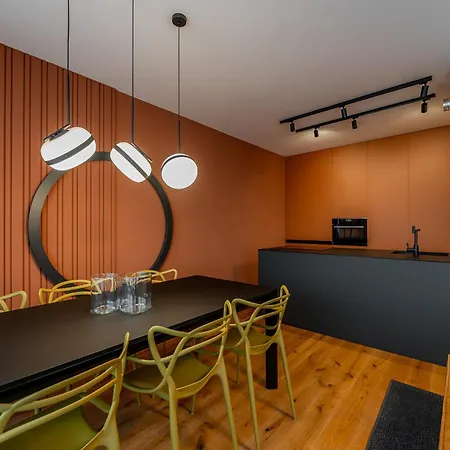 Skyluxe Old Town Penthouse Appartamento