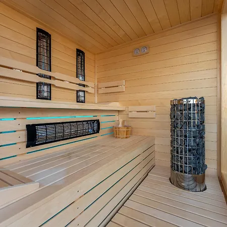 Appartamento Skyluxe Old Town Penthouse